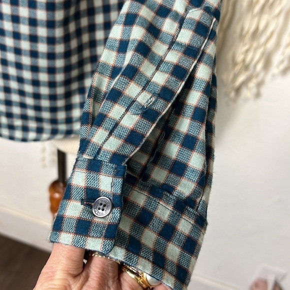 Toad & Co Teal and Aqua Plaid Long Sleeve Button Down Size  Small - Picture 9 of 15